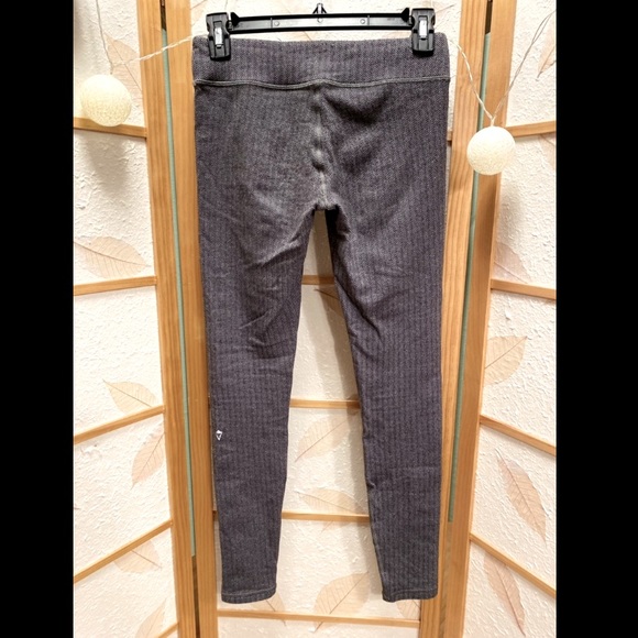 Ivivva dark herringbone leggings - Picture 2 of 2